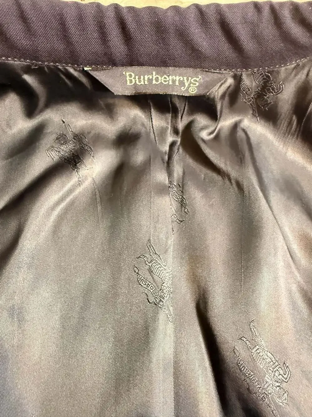 Vintage Burberrys Navy Blue Super 100s Wool Blazer Gold Crest Button 51L USA